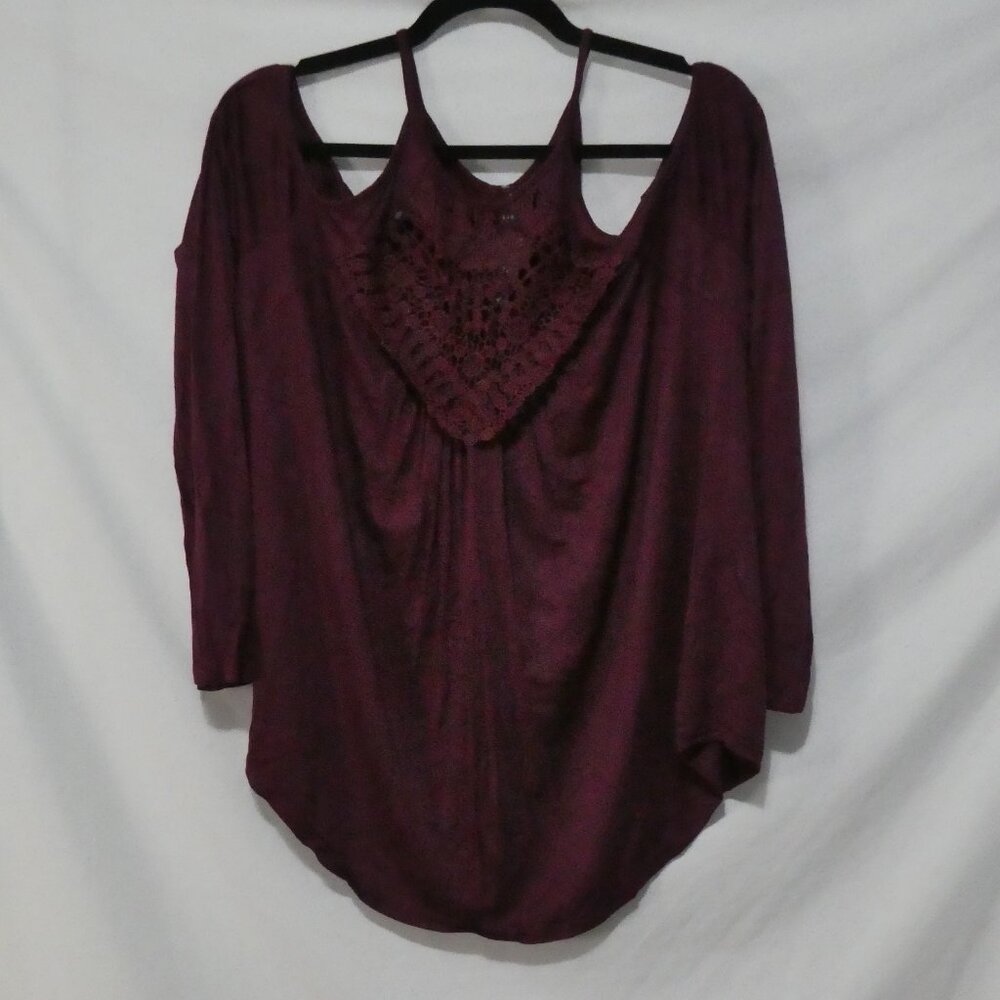 Unbranded | 2XL | Burgundy Cold Shoulder Crochet Lace Panel Top
